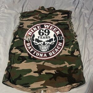 2010 Bike Week Daytona Beach Men’s Camouflage Sleeveless Vest with Skull Design